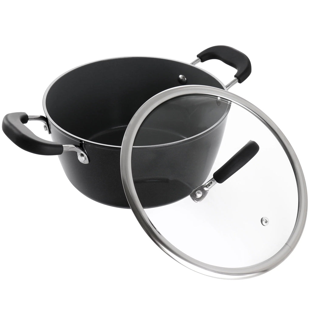 4.5 Quart Dutch Oven with Lid in Black Q356439