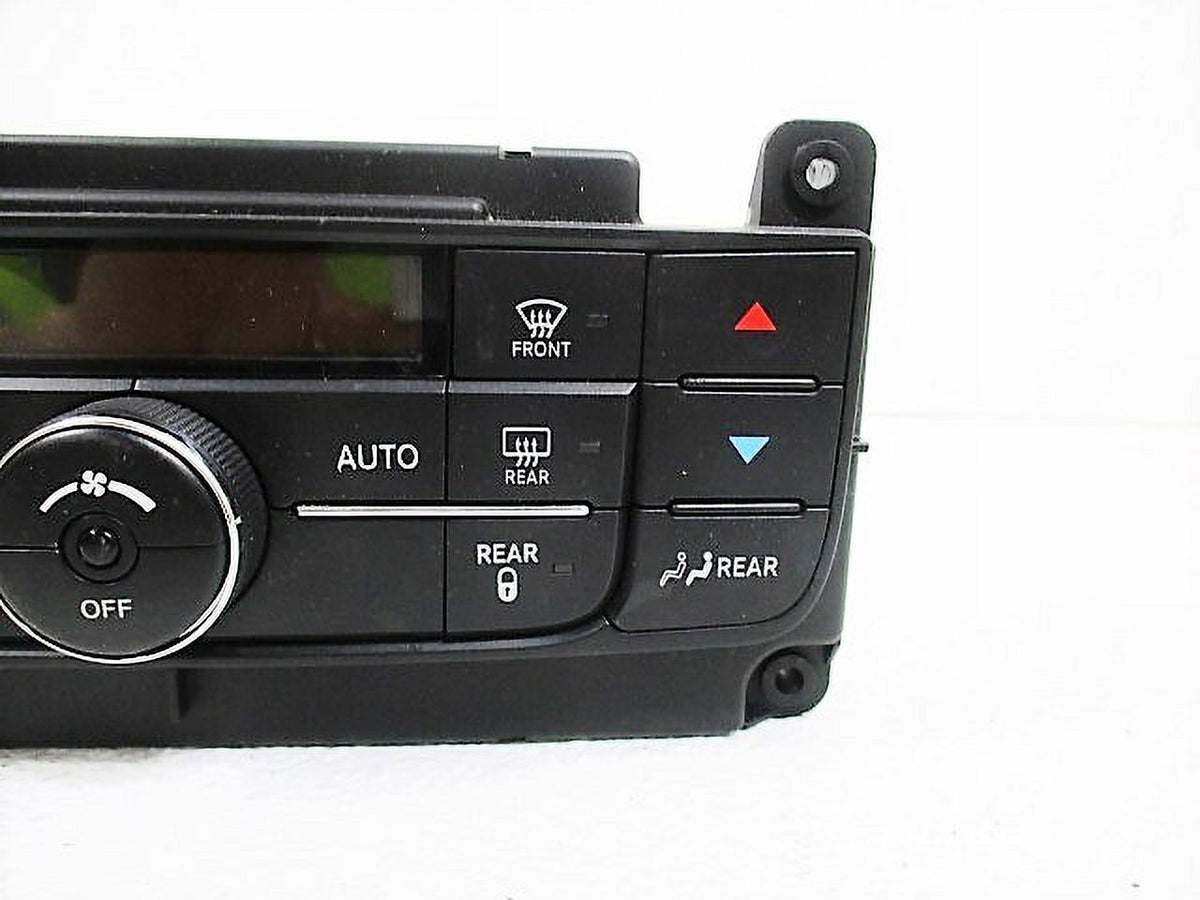 Dodge Caravan Front Dual Temperature AC Control M878630