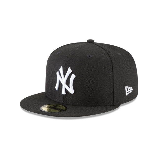 Black and White Fitted Hat Z38390