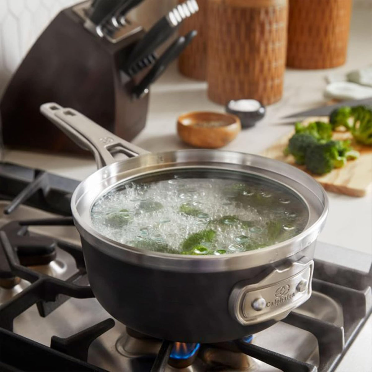 1.5 Quart Hard-Anodized Nonstick Sauce Pan with Lid U50245