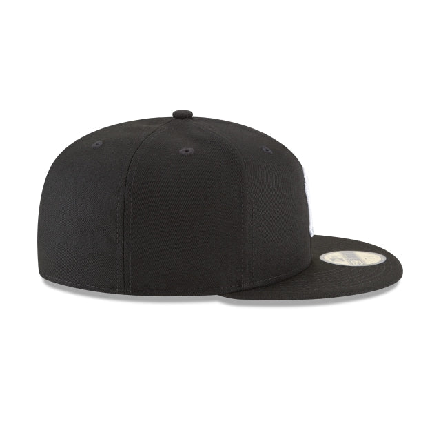 Black and White Fitted Hat Z38390