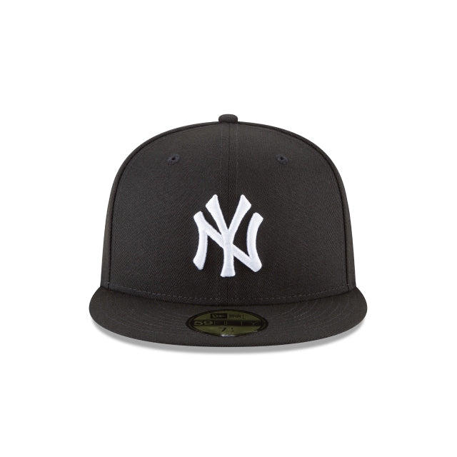 Black and White Fitted Hat Z38390