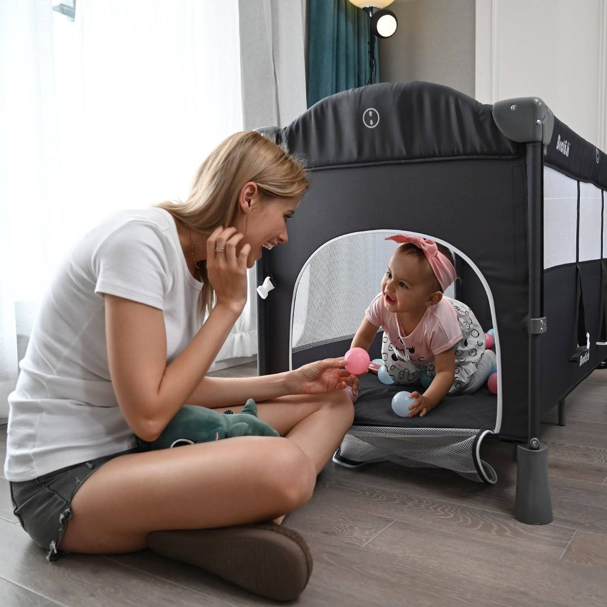 Baby Crib with Mattress Bedside Sleeper B697500