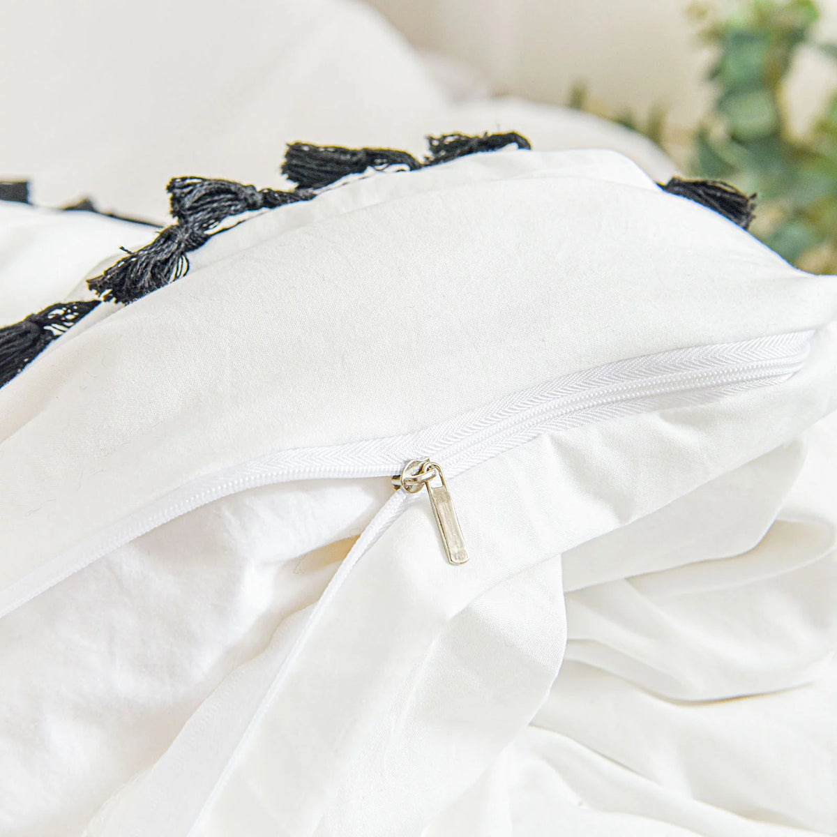 White Black Tassel King Duvet Cover Set P816773