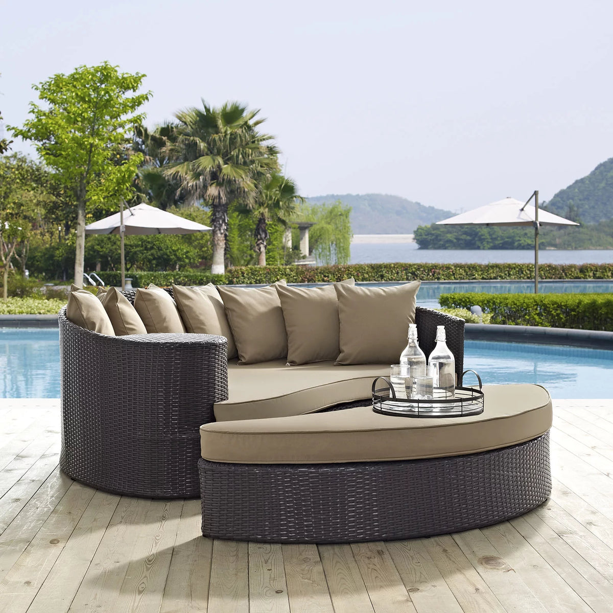 Espresso Mocha Outdoor Patio Daybed M280846
